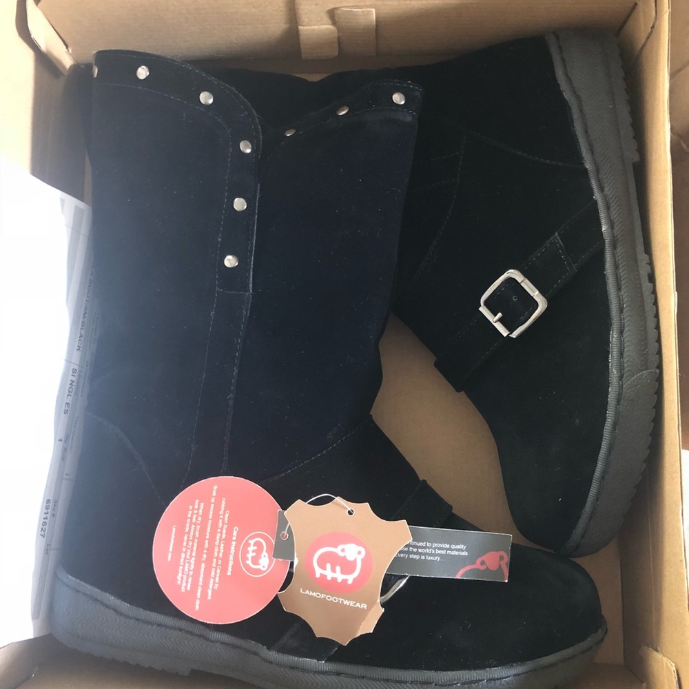 Women’s size 8 winter boots